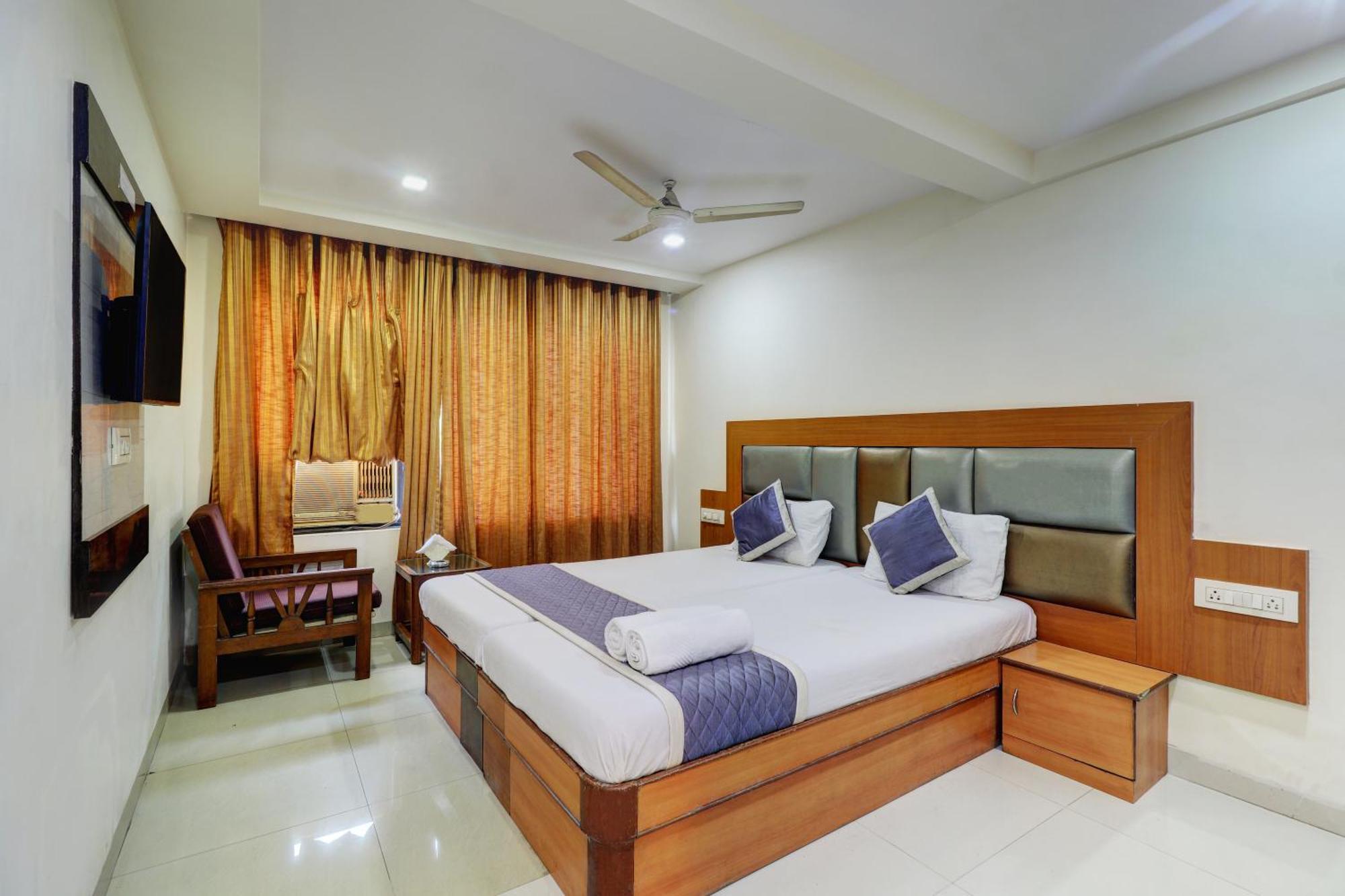 Hotel New Sarovar Grand Панвел Экстерьер фото